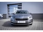Skoda Octavia Combi 1.5 TSI Business Edition | Achteruitrijcamera | Elektrisch bedienbare achterklep met sensorsturing | Trekhaak Zwenkbaar