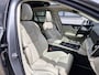 Volvo V60 T8 Twin AWD| Full options! | 360 | audio line | Luxury Line (airco separaat achter, elektrisch glazen panorama-dak, head-up display) en Inscription Plus Line (elektrisch verstelbare stoel(en) met geheugen, luxe lederen bekleding, stoel v