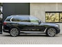 BMW X7 xDrive40i M Sport H/K Skylounge Massage SoftClose 22'