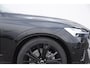 Volvo XC60 T6 350PK Automaat AWD Ultra Black Edition Trekhaak / Luchtvering / Facelift/ Head-up display/ Harman Kardon audio/ BLIS/ Elektrischbedienbare stoelen met geheugen / Panoramadak/ Adaptive cruise control/ Pilot assist/ Apple Carplay/ Android auto/