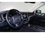Volvo XC60 T6 Recharge AWD Inscription Expression - Panorama/schuifdak - IntelliSafe Assist - Harman/Kardon audio - Adaptieve LED koplampen - Parkeercamera achter - Verwarmde voorstoelen & stuur - Parkeersensoren voor & achter - Draadloze tel. lader - Extra getint glas - Inklapbare trekhaak - 18' LMV