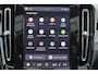 Volvo EX40 Extended Range Ultra 82 kWh - Panorama/schuifdak - IntelliSafe Assist & Surround - Harman/Kardon audio - Parkeercamera achter - Verwarmde voorstoelen & stuur - Parkeersensoren voor & achter - Draadloze tel. lader  - Warmtepomp - Extra getint glas - 20' LMV