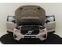 Volvo XC40 B4 (M-HYBRID) PLUS DARK -HARMAN/KARDON|CAMERA|ADAP.CRUISE|POWER-SEATS|VERW.VOORRUIT|PRIVACY.GLAS|TREKHAAK|18"