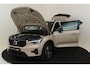 Volvo XC40 B4 (M-HYBRID) PLUS DARK -HARMAN/KARDON|CAMERA|ADAP.CRUISE|POWER-SEATS|VERW.VOORRUIT|PRIVACY.GLAS|TREKHAAK|18"