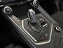 Lynk & Co 01 1.5 Full Black Edition | allseason banden | afneembare trekhaak | applecarplay/android auto | stoelverwarming |