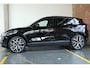 Volvo EX30 P5 Long Range Plus Black Edition Europa 69 kWh | Harman Kardon Premium Audio | 360º Visual Park Camera | Elektrisch Verstelbare Voorstoelen | Stoel/Stuurverwarming |