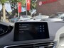 Peugeot 3008 130 Pk Benzine Zeer Luxe * Navigatie * Zwart Lederen Interieur met Elektrisch verst. stoelen met massage functie * Trekhaak * Dab+ Radio * Climate & Cruise Control * Vingerhoets; Vierde Generatie Eersteklas Service. Al meer dan 100 jaar een begrip in de Brabantse Kempen