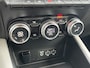 Renault Captur 1.6 E-Tech Plug-in Hybrid 160 Business | Half leder | Camera | LED verlichting | Cruise controle | 18'' velgen | Parkeersensoren voor en achter | Climate controle | Keyless entry | Navigatie