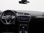 Volkswagen Tiguan 1.4 TSI eHybrid Elegance 245PK DSG Trekhaak, Parkeersensoren voor en achter, 18" LM Velgen, Side Assist, Stoel-Stuurverwarming, Elektr. Achterklep