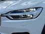 Volvo XC60 2.0 B5 Momentum Pro | Wegklapbare trekhaak | Camera | Stoelverwarming | Stuurverwarming | Adaptive cruise controle | Leder | Carplay | Full LED | Elektrische achterklep