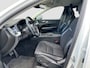 Volvo XC60 2.0 B5 Momentum Pro | Wegklapbare trekhaak | Camera | Stoelverwarming | Stuurverwarming | Adaptive cruise controle | Leder | Carplay | Full LED | Elektrische achterklep