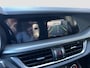 Alfa Romeo Stelvio 2.0 T 200pk AWD Super | 19'' velgen | Navigatie | Active suspension | Carplay | Elektrische stoelen | Adaptive crusie controle | Camera | Elektrische achterklep | Stoelgeheugen | Dodehoek detectie