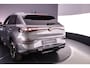 Volkswagen T-Roc 1.5 eTsi R-Line First Edition 150pk DSG Automaat, Trekhaak, Adaptive cruise control, Stoelverwarming, Stuurverwarming, Achteruitrijcamera, Matrix LED koplampen, Parkeersensoren, Navigatie, App-connect, Elektrische achterklep