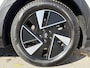 Hyundai Ioniq 5 Connect+ Limited 84 kWh / Fabrieksgarantie tot 06-2030 / SOH 99,1% / Warmtepomp CCS Snel laden / 1.600 kg Trekgewicht / Stoel en stuurverwarming / All Season Banden / Elektrische voorstoelen / Navigatie / Apple Carplay & Android Auto / Achteruitrijcamera / Rondom sensoren /
