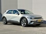 Hyundai Ioniq 5 Connect+ Limited 84 kWh / Fabrieksgarantie tot 06-2030 / SOH 99,1% / Warmtepomp CCS Snel laden / 1.600 kg Trekgewicht / Stoel en stuurverwarming / All Season Banden / Elektrische voorstoelen / Navigatie / Apple Carplay & Android Auto / Achteruitrijcamera / Rondom sensoren /