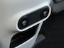 Hyundai Ioniq 5 Connect+ Limited 84 kWh / Fabrieksgarantie tot 06-2030 / SOH 99,1% / Warmtepomp CCS Snel laden / 1.600 kg Trekgewicht / Stoel en stuurverwarming / All Season Banden / Elektrische voorstoelen / Navigatie / Apple Carplay & Android Auto / Achteruitrijcamera / Rondom sensoren /