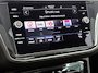 Volkswagen Tiguan 1.5 TSI R-Line Business Panoramadak / trekhaak / Camera