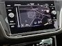 Volkswagen Tiguan 1.5 TSI R-Line Business Panoramadak / trekhaak / Camera