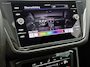 Volkswagen Tiguan 1.5 TSI R-Line Business Panoramadak / trekhaak / Camera