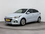 Hyundai i20 1.0 T-GDI COMFORT *| ALL SEASONS | NAVI | APPLE CARPLAY & ANDROID AUTO | CRUISE | CLIMA | CAMERA | ELEKTRISCHE INKLAPBARE SPIEGELS | PDC | 15'' LM VELGEN | LAGE KMSTAND ORIGINEEL! | 1ste EIGENAARS! |