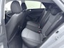 Hyundai i20 1.0 T-GDI COMFORT *| ALL SEASONS | NAVI | APPLE CARPLAY & ANDROID AUTO | CRUISE | CLIMA | CAMERA | ELEKTRISCHE INKLAPBARE SPIEGELS | PDC | 15'' LM VELGEN | LAGE KMSTAND ORIGINEEL! | 1ste EIGENAARS! |