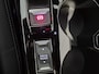Peugeot e-2008 EV GT Pack 50 kWh 3-Fase | Panoramisch Schuifdak | Navigatie | Camera | Dode Hoek Bewaking |