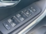 Volvo V40 1.6 T2 R-Design | Rijklaar incl garantie | Trekhaak Navigatie Donker getint glas