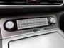 Hyundai Kona Electric EV Premium 64 kWh / 204 PK / Warmtepomp / Apple-Carplay & Android-Auto / Stoelverwarming en -Verkoeling / Stuurverwarming / Adaptieve Cruise-Control / Elektr. Verstelbare-Stoelen / DAB Radio-Bluetooth / Navi / Dodehoek-Detectie / Climate-Control / PDC Camera-Achter / Keyless / 17'' LMV / All-Seasons / ENZ.