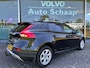 Volvo V40 Cross Country 2.0 T3 Momentum | Rijklaar incl 12 mnd Bovag | Darktint Parkeersensoren voor + achter Trekhaak