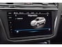 Volkswagen Tiguan Allspace 1.5 TSI 150PK R-Line Business 7p / 7 Persoons DSG Automaat | Org. NL | BOVAG Garantie | Trekhaak | R-Line | Lederen bekleding | Trailer Assist | Camera | Apple Carplay/Android Auto | Verwarmd stuurwiel | Verwarmde voorruit | Verwarmde stoelen |