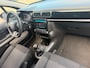 Citroën C3 1.2 PureTech Feel 5 drs en parkeersensoren en bluetooth telefoon / media en airco en cruise controle