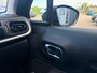 Citroën C3 1.2 PureTech Feel 5 drs en parkeersensoren en bluetooth telefoon / media en airco en cruise controle