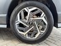 Hyundai Kona 1.6 GDI HEV 141pk N-Line Sky | Trekhaak | Panorama schuifdak | Stoelventilatie | 360 graden camera | Elektrische achterklep | Dodehoek detectie | Stoelgeheugen | Stoelverwarming | Premium audio