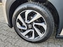 Toyota Aygo X 1.0 VVT-i S-CVT Envy | Stoelverwarming | All Seasons | Android Auto