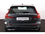 Volvo V60 T6 Recharge AWD Plus Dark - IntelliSafe Assist & Surround - 360º Camera - Harman/Kardon audio - Verwarmde voorstoelen, stuur & achterbank - Parkeersensoren voor & achter - Elektr. bedienb. voorstoelen met geheugen - Inklapbare trekhaak - 18' LMV