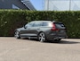 Volvo V60 B3 Inscription | Trekhaak | Pano dak | BLIS | Keyless | Elektrische stoelen | Ledere bekleding |