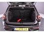 Volkswagen Golf 1.5 eTSI R-Line Business 130pk DSG Automaat, Panoramadak, Adaptive cruise control, Stoelverwarming, Stuurverwarming, Parkeersensoren, Navigatie, App-connect, LED koplampen