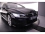 Volkswagen Golf 1.5 eTSI R-Line Business 130pk DSG Automaat, Panoramadak, Adaptive cruise control, Stoelverwarming, Stuurverwarming, Parkeersensoren, Navigatie, App-connect, LED koplampen