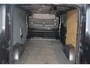 Renault Trafic 2.0 dCi 145 T29 L2H2 Comfort | 3-zits | Trekhaak | Navigatie | Cruise-control | Airco | 14999 MARGE 3 zitplaatsen Euro 6 leren bekleding onderhoudshistorie aanwezig