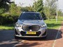 BMW iX1 xDrive30 67 kWh Panoramadak | Camera | Sfeerverlichting | Apple Carplay | Sportstoelen | NL-Auto |