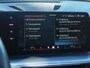 BMW iX1 xDrive30 67 kWh Panoramadak | Camera | Sfeerverlichting | Apple Carplay | Sportstoelen | NL-Auto |