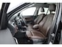 BMW X1 sDrive20i Orange Edition II | Rijklaar! | Navi | Cruise | Pano | Trekhaak | Stoelverw. | HUD | PDVC V+A | 18"