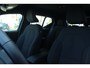 Volvo EX40 Single Motor Extended Range Plus 82 kWh | Trekhaak | Verwarmbare voorstoelen en stuurwiel | Keyless | Apple carplay/Android auto | Adaptieve cruise control | Warmtepomp