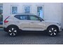 Volvo EX40 Single Motor Extended Range Plus 82 kWh | Trekhaak | Verwarmbare voorstoelen en stuurwiel | Keyless | Apple carplay/Android auto | Adaptieve cruise control | Warmtepomp