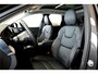Volvo XC60 2.0 T8 AWD 335kW/456pk Aut8 Recharge Ultra Dark LUCHTVERING + BOWERS&WILKINS + PANORAMADAK + BLIS + HEAD-UP + PILOT ASSIST + V&A STOEL-&STUURVERWARMING + GOOGLE + STOELVENTILATIE&-MASSAGE + ADAPT.CRUISE + 360 CAMERA + 21" LM-VELGEN!!