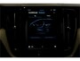 Volvo XC60 2.0 T8 AWD 335kW/456pk Aut8 Recharge Ultra Dark LUCHTVERING + BOWERS&WILKINS + PANORAMADAK + BLIS + HEAD-UP + PILOT ASSIST + V&A STOEL-&STUURVERWARMING + GOOGLE + STOELVENTILATIE&-MASSAGE + ADAPT.CRUISE + 360 CAMERA + 21" LM-VELGEN!!