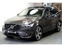 Volvo XC60 2.0 T8 AWD 335kW/456pk Aut8 Recharge Ultra Dark LUCHTVERING + BOWERS&WILKINS + PANORAMADAK + BLIS + HEAD-UP + PILOT ASSIST + V&A STOEL-&STUURVERWARMING + GOOGLE + STOELVENTILATIE&-MASSAGE + ADAPT.CRUISE + 360 CAMERA + 21" LM-VELGEN!!
