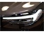 Volvo XC60 2.0 T8 AWD 335kW/456pk Aut8 Recharge Ultra Dark LUCHTVERING + BOWERS&WILKINS + PANORAMADAK + BLIS + HEAD-UP + PILOT ASSIST + V&A STOEL-&STUURVERWARMING + GOOGLE + STOELVENTILATIE&-MASSAGE + ADAPT.CRUISE + 360 CAMERA + 21" LM-VELGEN!!