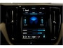 Volvo XC60 2.0 T8 AWD 335kW/456pk Aut8 Recharge Ultra Dark LUCHTVERING + BOWERS&WILKINS + PANORAMADAK + BLIS + HEAD-UP + PILOT ASSIST + V&A STOEL-&STUURVERWARMING + GOOGLE + STOELVENTILATIE&-MASSAGE + ADAPT.CRUISE + 360 CAMERA + 21" LM-VELGEN!!