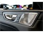 Volvo XC60 2.0 T8 AWD 335kW/456pk Aut8 Recharge Ultra Dark LUCHTVERING + BOWERS&WILKINS + PANORAMADAK + BLIS + HEAD-UP + PILOT ASSIST + V&A STOEL-&STUURVERWARMING + GOOGLE + STOELVENTILATIE&-MASSAGE + ADAPT.CRUISE + 360 CAMERA + 21" LM-VELGEN!!
